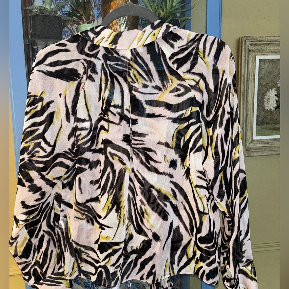 Bar III Animal Print Tie-Waist Blouse – Size M - Picture 4 of 7